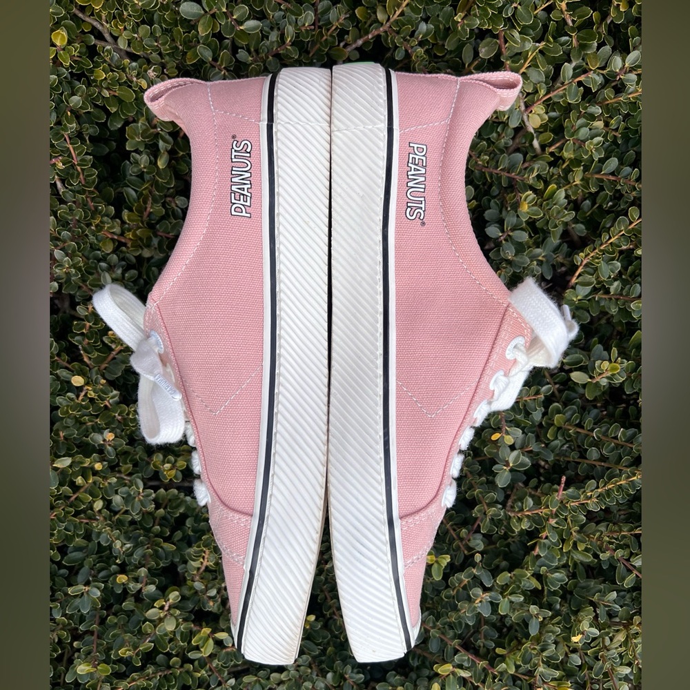 Cariuma OCA Sneakers Peanuts Snoopy Skateboard Pink Canvas Shoes Womens 9.5 - Picture 11 of 12